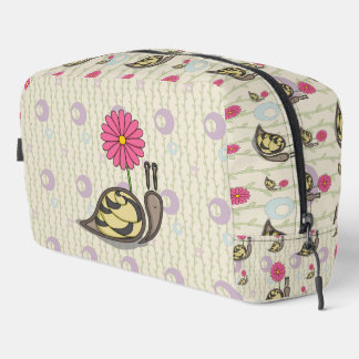 Sadie the Snail Dopp Kit