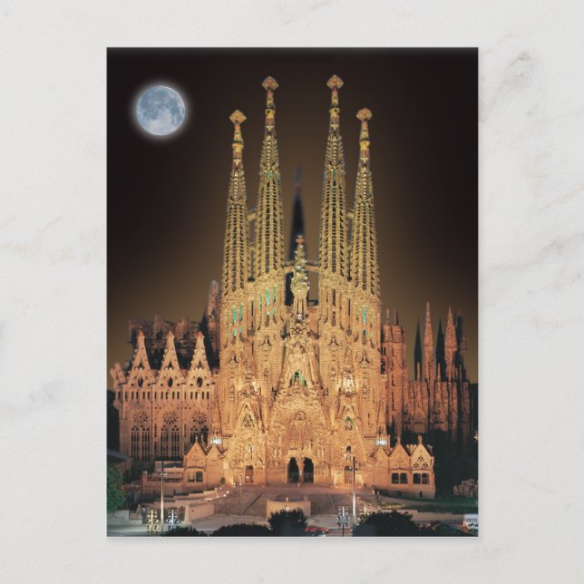 SAGRADA FAMILIA BASILICA IN BARCELONA, SPAIN. POSTCARD (Front)
