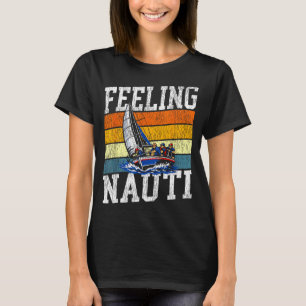 Sailing sailboat dad retro vintage feeling nauti  T-Shirt