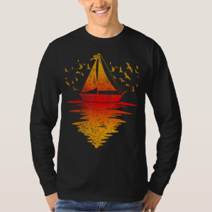 Sailor Nautical Sailing Sail Captain Sailboat Suns T-Shirt