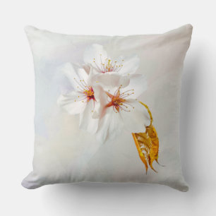 Sakura - Japanese cherry blossom Cushion