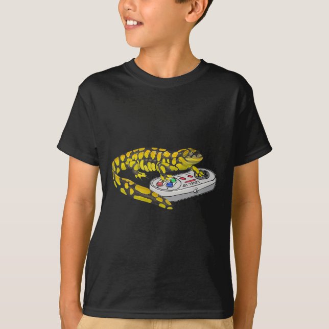 Salamander Playing Video Game Salamanders Gamers  T-Shirt (Front)