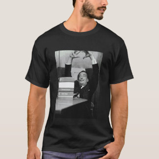 Salvador Dalí Surrealist Artist Painter in England T-Shirt