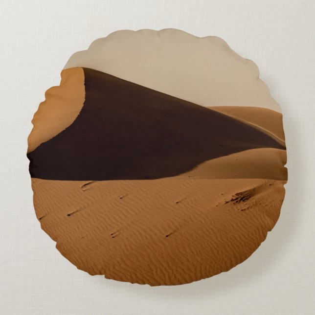 Sand Dunes Desert Landscape Round Cushion (Front)