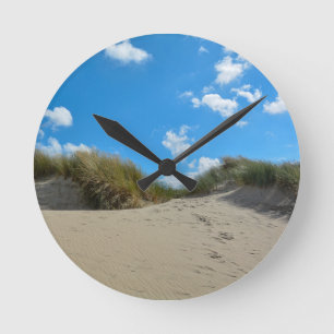 Sand dunes round clock
