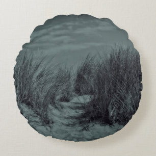 Sanddünen in Schwarz-Weiß Round Cushion