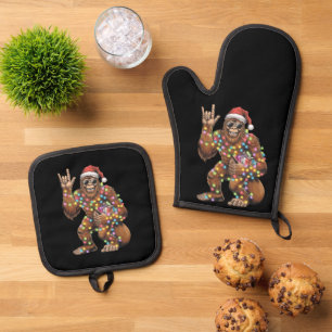 Santa Bigfoot Christmas Lights Rock Funny Oven Mitt & Pot Holder Set