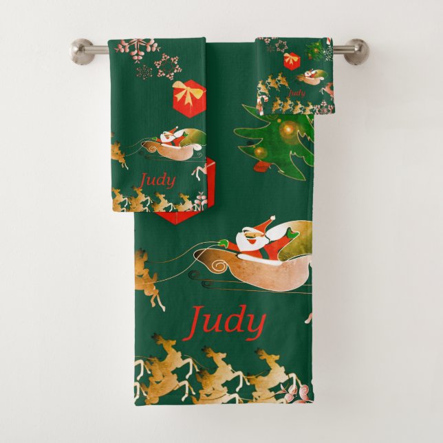 Santa Snowflakes and Reindeer Christmas Drk Green Bath Towel Set (Insitu)