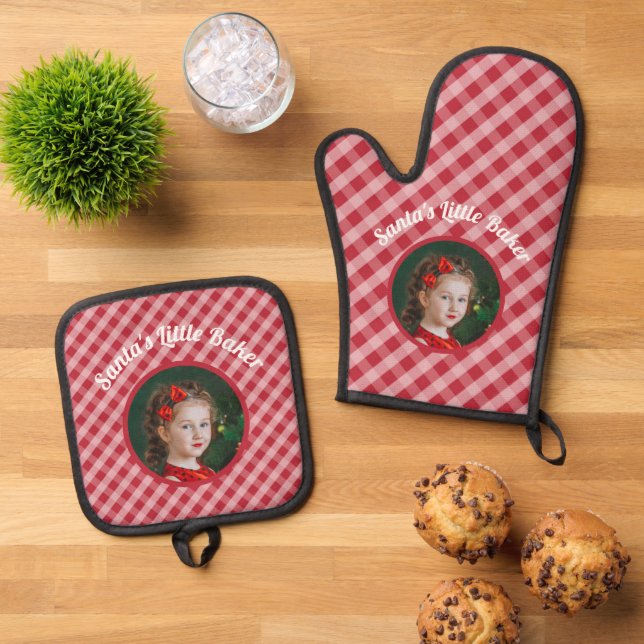 Santa's Little Baker kids gingham christmas photo Oven Mitt & Pot Holder Set (Top Down)