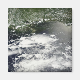 Satellite view of oil leaking 2 magnet