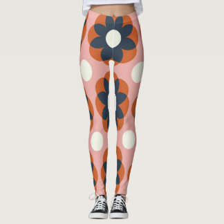 Scandinavian Floral: Vintage Seamless Design Leggings