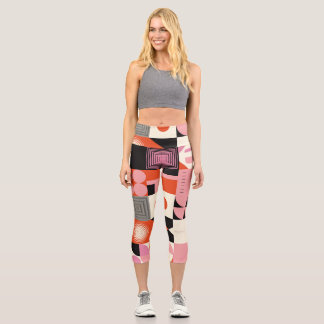 Scandinavian Geometric: Colourful Artwork Pattern Capri Leggings