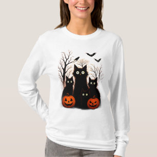 Scary Halloween Cats and Bats Design   Dark Horror T-Shirt