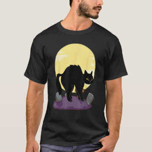Scary Vintage Halloween Black Persian Cat Costume  T-Shirt