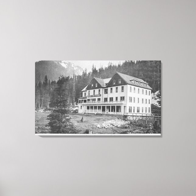Scenic Hot Sprints Bldg Canvas Print (Front)