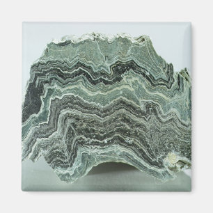 Schist rock magnet