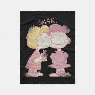 Schroeder &amp; Lucy Valentine's Day Kiss  Fleece Blanket