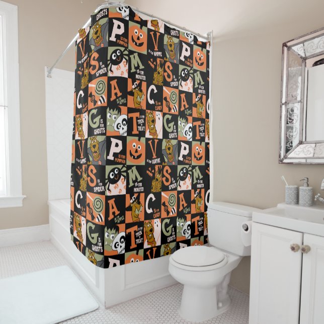 Scooby-Doo | Halloween Pattern Shower Curtain (In Situ)