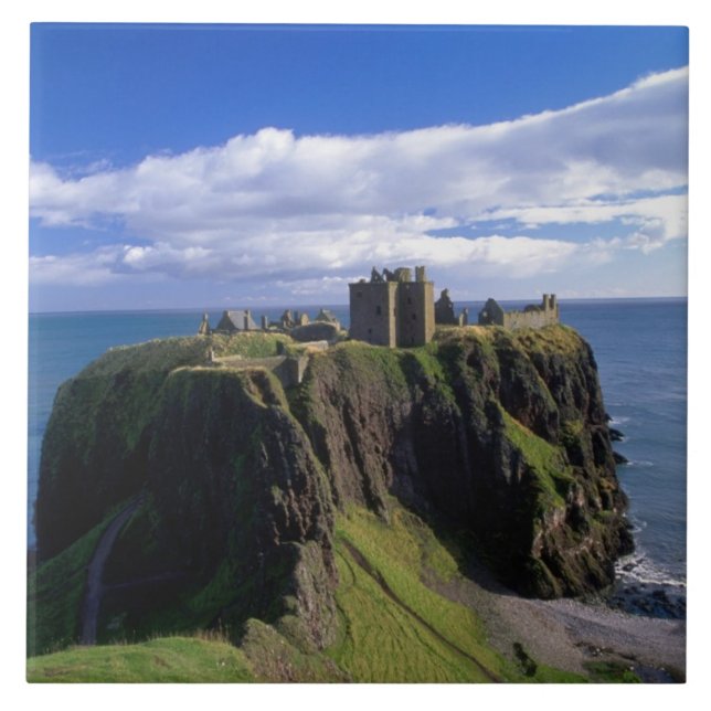 Scotland, Aberdeen. Dunnotar Castle. Tile (Front)