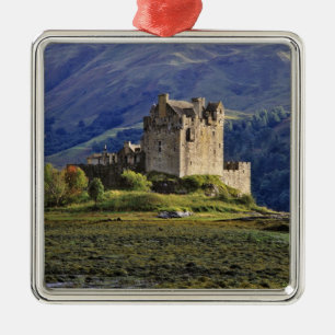 Scotland, Highland, Wester Ross, Eilean Donan 3 Metal Tree Decoration