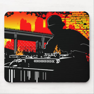 Scratching Hits Mouse Pad