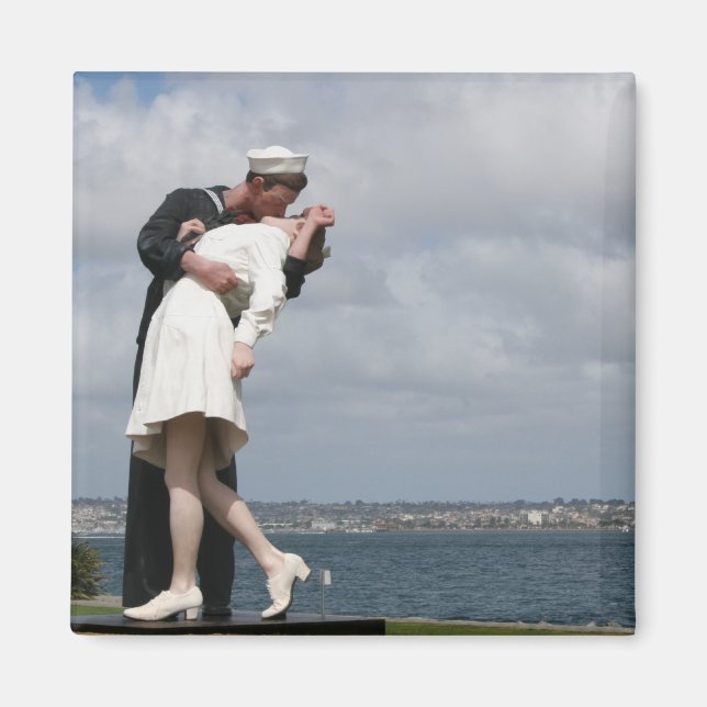 Sculpture Unconditional Surrender in San Diego Magnet (Front)