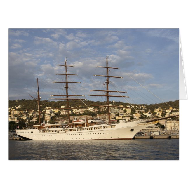 Sea Cloud II (Front Horizontal)