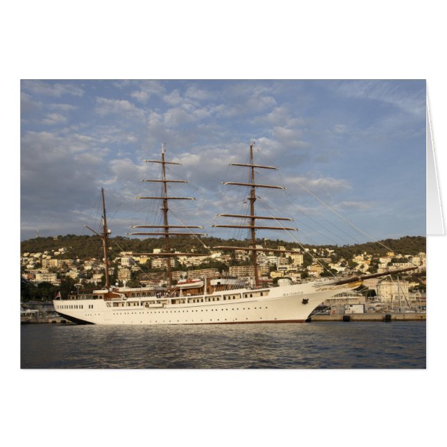 Sea Cloud II (Front Horizontal)