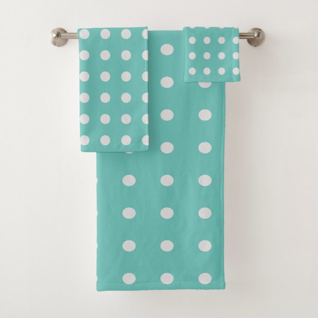 Sea Foam Green and White Polka Dots Bath Towel Set (Insitu)