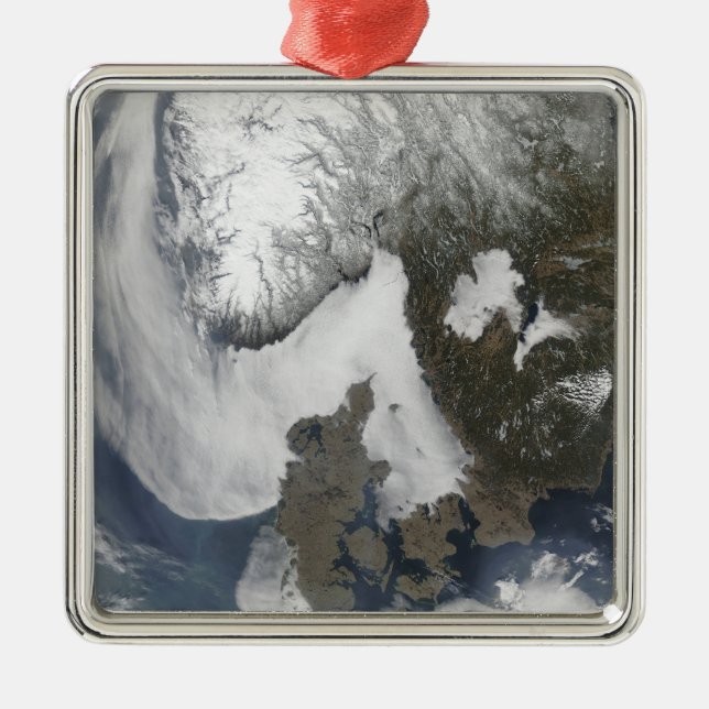 Sea Fog in Scandinavia Metal Tree Decoration (Front)