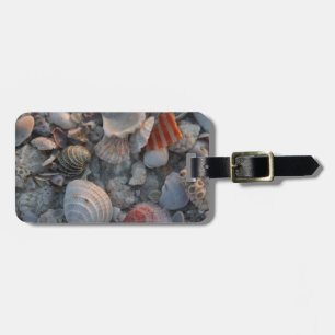 Sea shells on the sand luggage tag