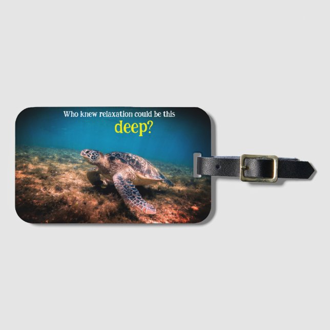 Sea turtle relaxing underwater luggage tag (Front Horizontal)