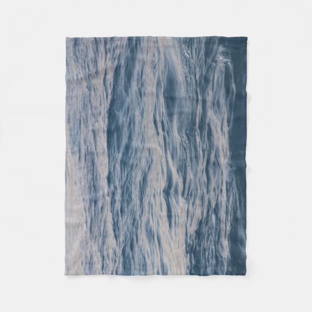 Sea water closeup  fleece blanket (Front)