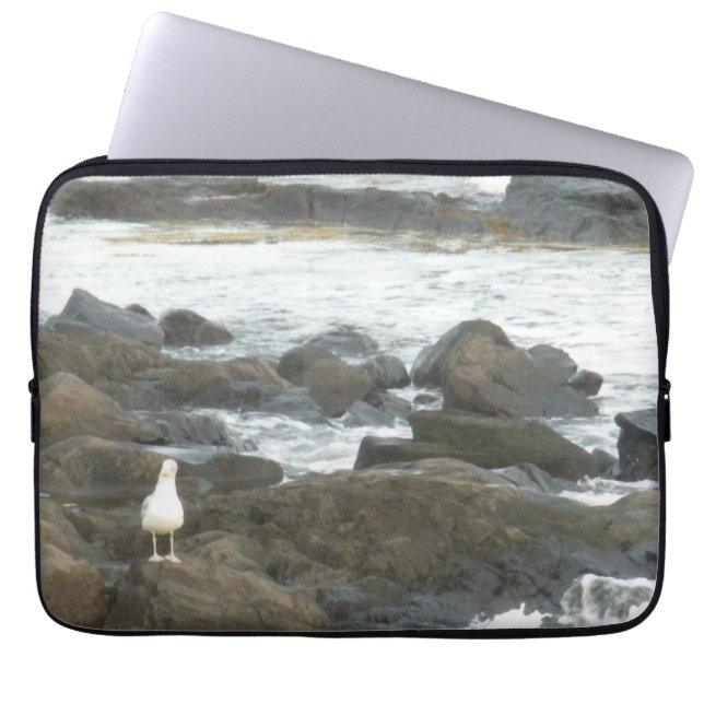 Seagull on rocks laptop sleeve (Front)