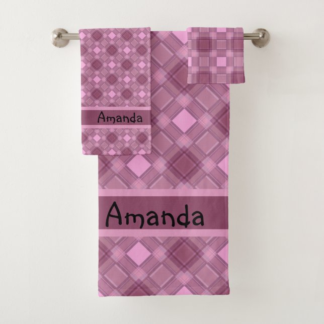 Seamless chequered plaid abstract squares geometri bath towel set (Insitu)
