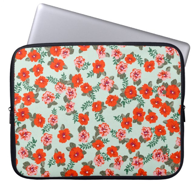 Seamless ditsy pattern in small cute wild flowers. laptop sleeve (Front)
