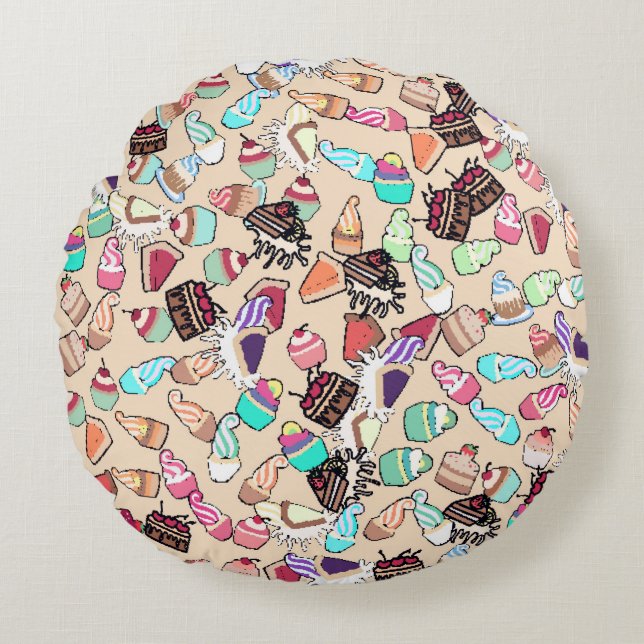 Seamless doodle cake pattern pattern. Hand drawn b Round Cushion (Front)
