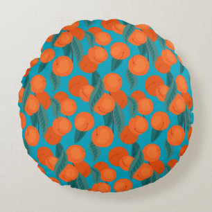 Seamless flat pattern with peaches on branches round cushion