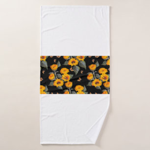 Seamless floral pattern sunflowers on black backgr bath towel