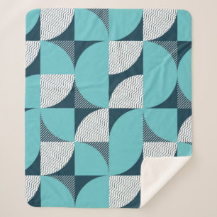 Seamless geometrical shape pattern sherpa blanket