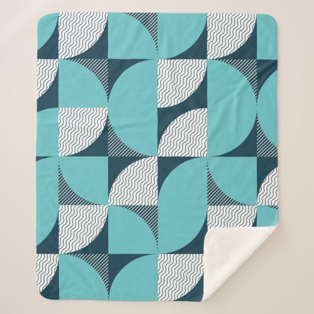 Seamless geometrical shape pattern sherpa blanket (Front)