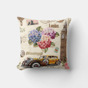 Seamless London vintage background with retro car, Cushion