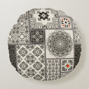 Seamless patchwork tile with Islam, Arabic, Indian Round Cushion