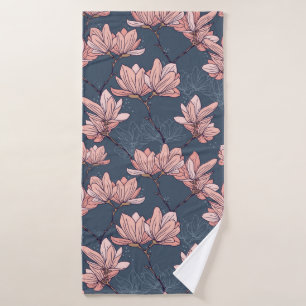 Seamless pattern with beautiful magnolia flowers i bath towel