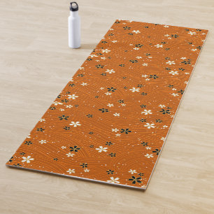 Seamless pattern with black and white flowers yoga mat