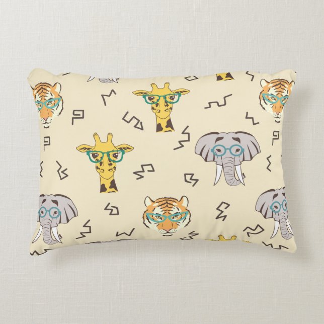 Seamless pattern with cute african animals: giraff decorative cushion (Front)