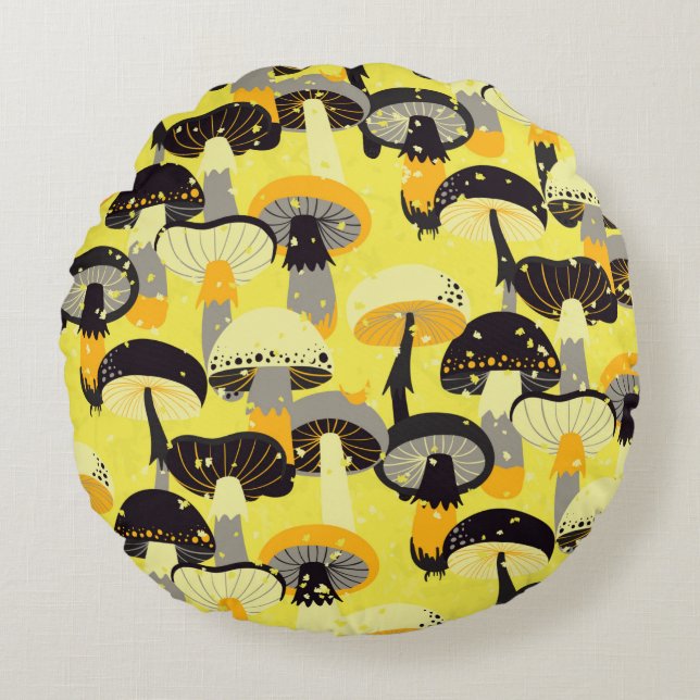 Seamless pattern with different mushrooms.  round cushion (Front)