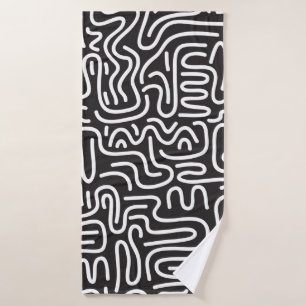 Seamless pattern with doodle wavy lines in retro s bath towel