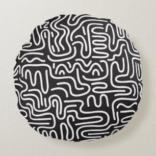 Seamless pattern with doodle wavy lines in retro s round cushion