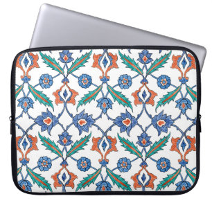 Seamless pattern with floral ornament imitating me laptop sleeve
